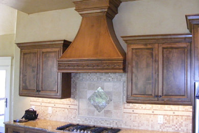 Kitchen - contemporary kitchen idea in Atlanta