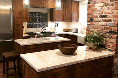 Kitchen - country kitchen idea in Los Angeles