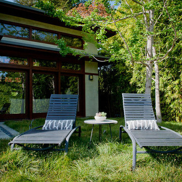 Lounges Overlook Garden