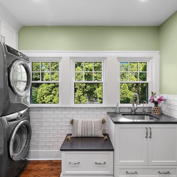 Starmark Maple Roanoake Second Floor Laundry & ADA Bath in Simply White
