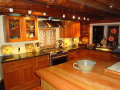 uba tuba and cabinet color -- suggestions?