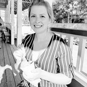 Emily Petre's photo