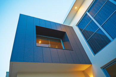 Photo of a contemporary exterior in Perth.