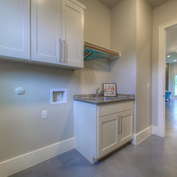 Lakeway, TX Home Minutes From Downtown Austin