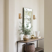 Entrance / hallway / staircase