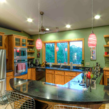 Warmth and Modern Style Meet at Smith Mountain Lake