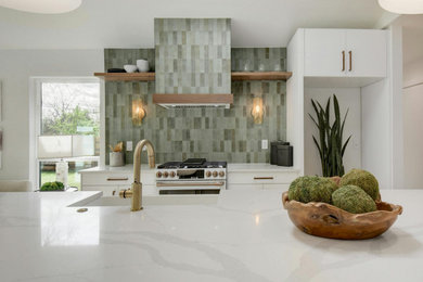 Example of a kitchen design in Austin