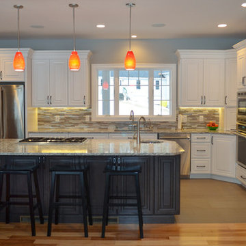 Transitional New Constrn. Kitchen w/ Chantilly & Pebble with Black glaze Island