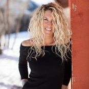 Renee Poe's photo