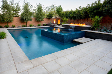 Transitional pool in Dallas.