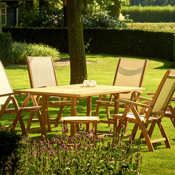 Terrassen- und Gartenmöbel aus Holz