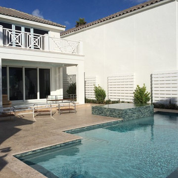 Contemporary Infinity Edge Spa & Pool