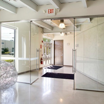 Frameless Office & Conference Rooms