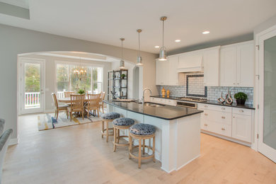 Kitchen - kitchen idea in Grand Rapids