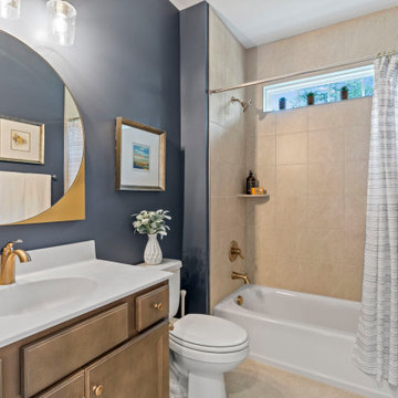 The Jefferson Model - Bathroom