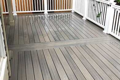 Example of a transitional deck design in Seattle