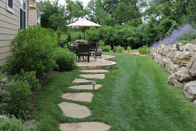 Photo of a traditional landscaping in St Louis.