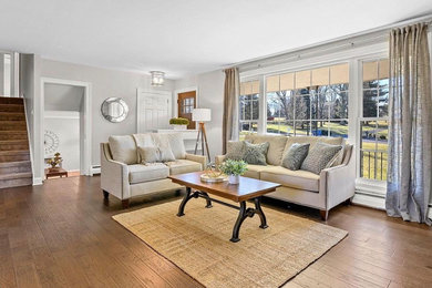 Inspiration for a timeless living room remodel in Philadelphia