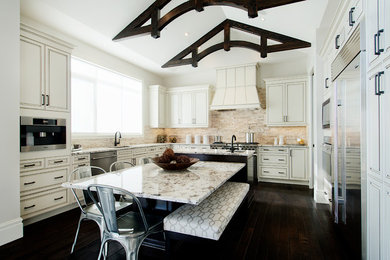 Kitchen - rustic kitchen idea in Calgary