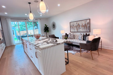 Example of a home office design in Toronto