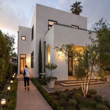East Carrillo entry courtyard