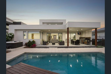 Photo of a pool in Gold Coast - Tweed.