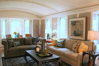 Inspiration for a transitional living room remodel in Milwaukee