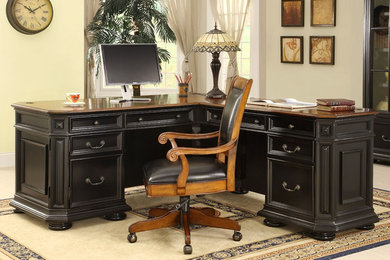 Home office - traditional home office idea in Atlanta