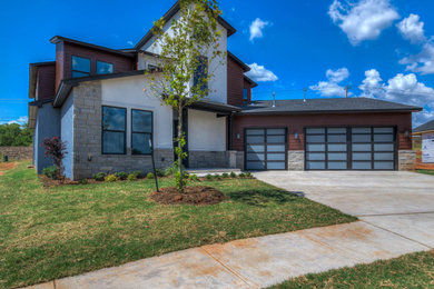 Example of a minimalist exterior home design in Oklahoma City