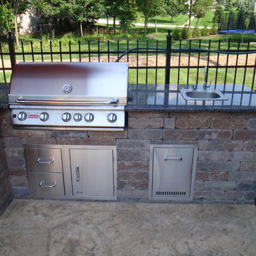 Outdoor Kitchen