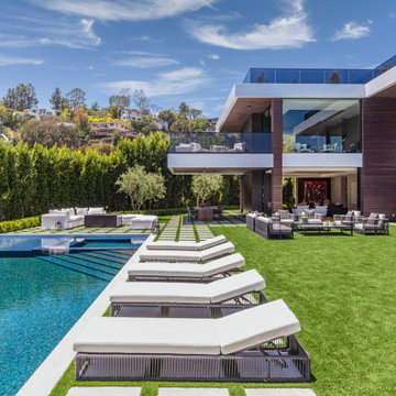 Bundy Drive Brentwood, Los Angeles modern home backyard pool terrace
