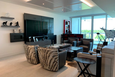 Example of a minimalist living room design in Miami
