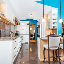 Kitchens/Cuisines - Kitchen Cabinetry