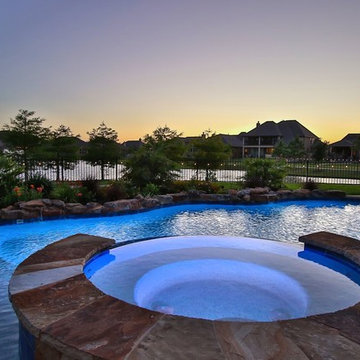 Bilow- Luxury Backyard Pool Lighting