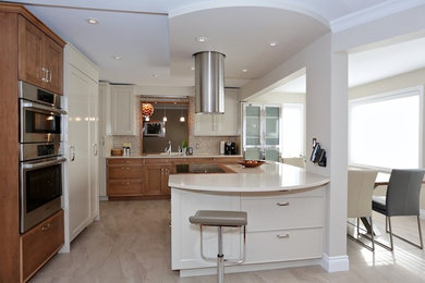 Transitional kitchen photo in Ottawa