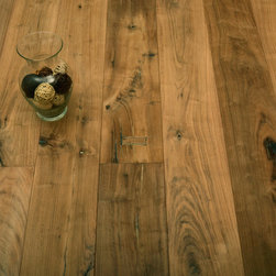 Nouvelle - Weathered American Walnut Plank Floor - 無垢フローリング