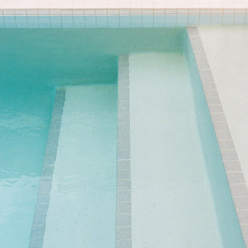 Modern Pool Lounge