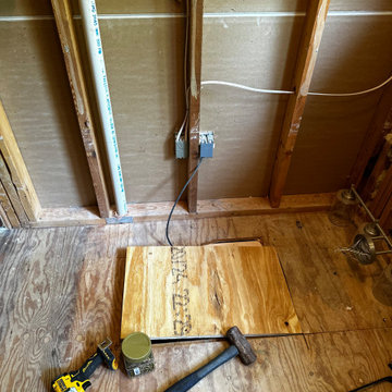 Current Commerce Master Bathroom