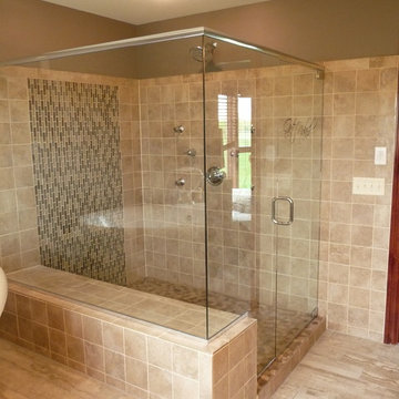Deerwood Master Bathroom