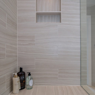 Open Contemporary Master Bathroom in Chantilly, VA