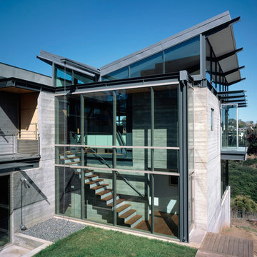 Descending Courtyard House