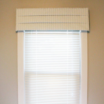 Mock Roman Valance