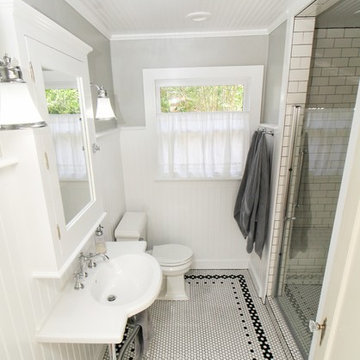 Key St - Vintage Bathroom
