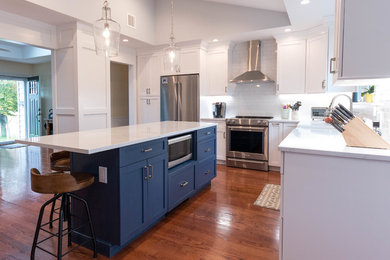Inspiration for a mid-sized transitional kitchen remodel in New York