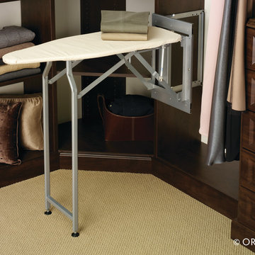 ---Bedroom Walk-In Closets---