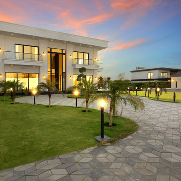 Farmhouse in Chatterpur