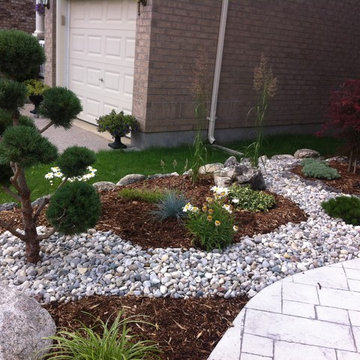 Asian inspired front garden