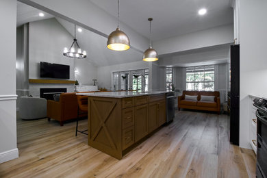 Inspiration for a cottage home design remodel in Miami