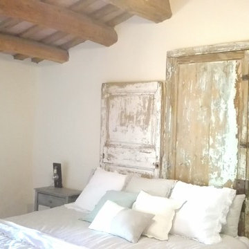 Casa de piedra antigua en el Empordà