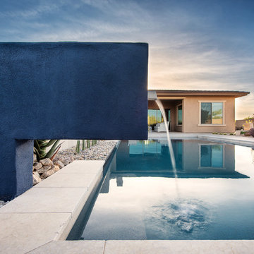 Luxury Pool, Perimeter Overflow Spa and Cantilevered Fire Feature